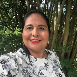 Meet your Posher, Maricela